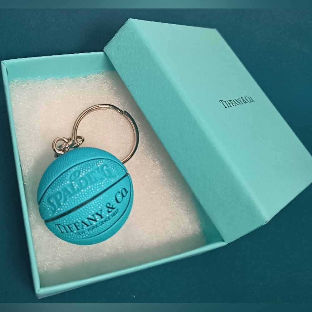 Pre Loved Tiffany & Co. Basketball Keychain - Picture 13 of 16